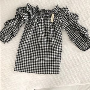 Max Studio size small shirt- New with tags on.